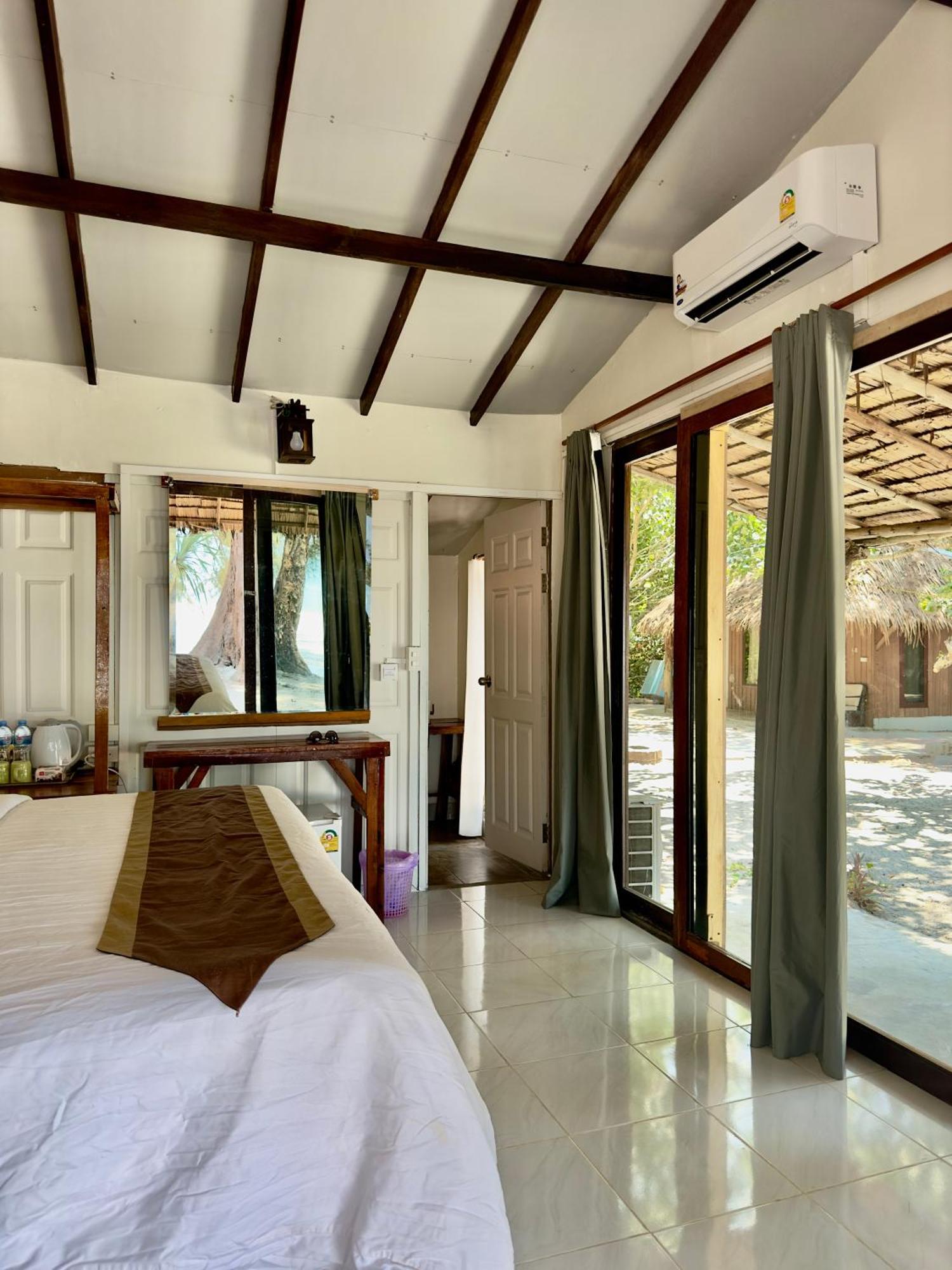 Hotel La Ong Lay Koh Phayam Exterior foto